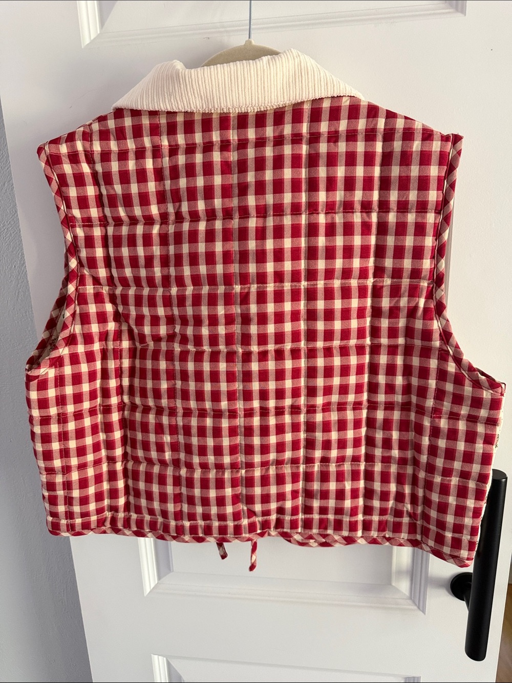 Floral & Gingham Red Quilted Vest with Cream Collar - Picture 6 of 6